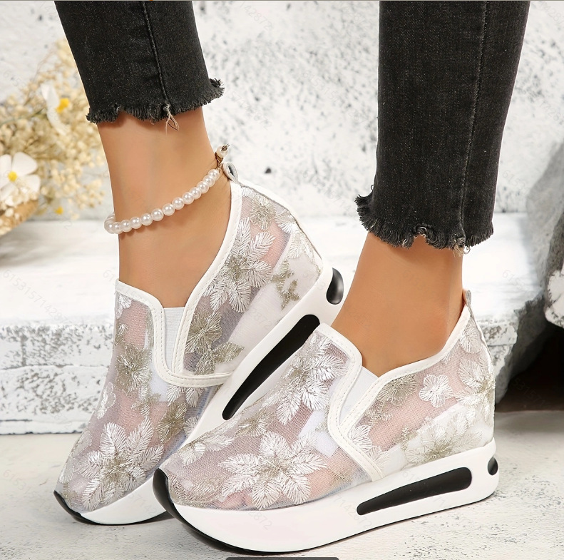 Koronkowe baleriny na platform – Running Gear Woman recenzja i cena